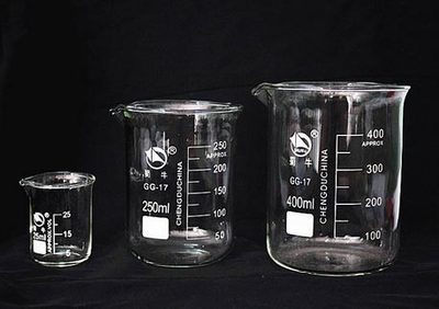 校園創(chuàng)業(yè)新典范 大學(xué)生開(kāi)網(wǎng)店賣(mài)教學(xué)儀器，年銷(xiāo)1.5億背后的“玻璃”生意經(jīng)